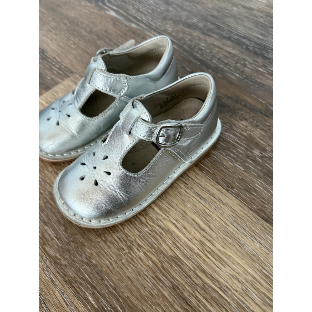 L'Amour Girls Silver Leather T-Strap Mary Jane Shoes Size 7 751 Cut Out Floral